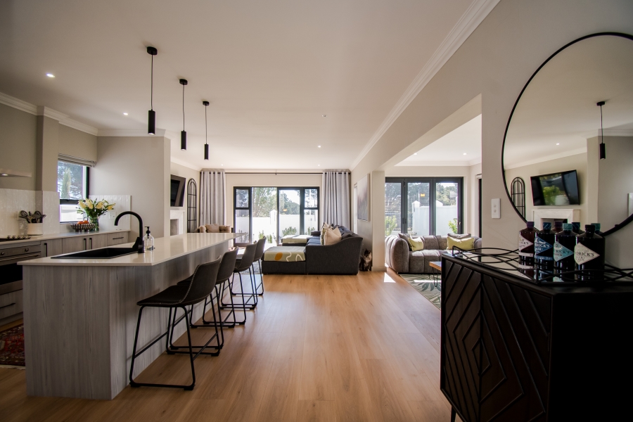 3 Bedroom Property for Sale in Helderberg Village Western Cape